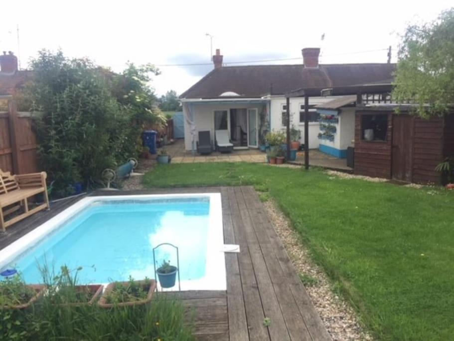 Modern Bungalow With Private Swimming Pool Maidenhead Exteriör bild