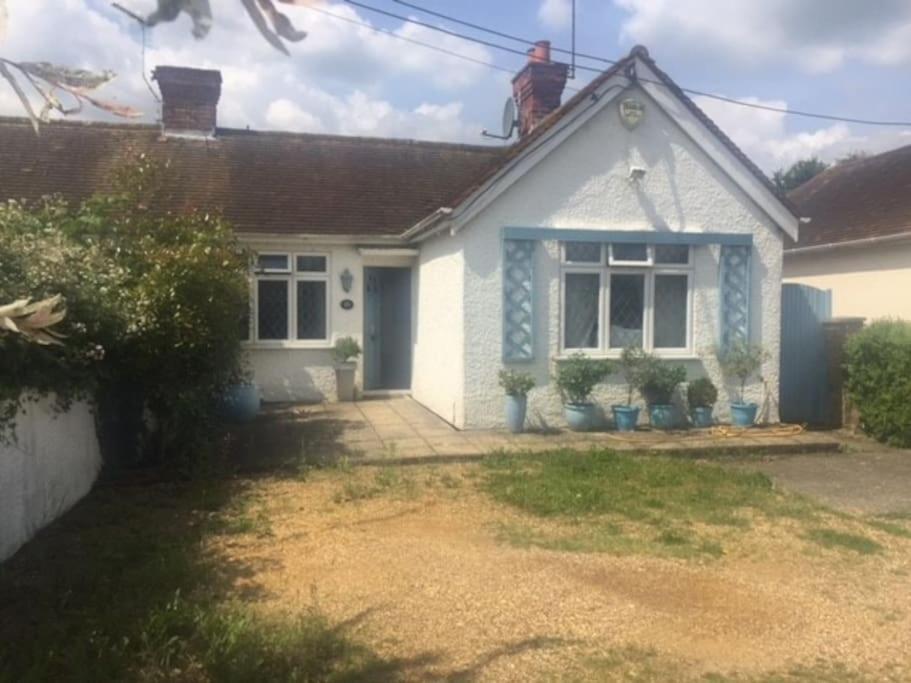 Modern Bungalow With Private Swimming Pool Maidenhead Exteriör bild